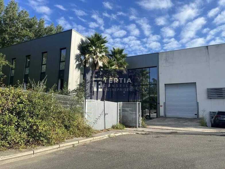 Office in Montpellier for lease - Building Photo - Image 2 of 12