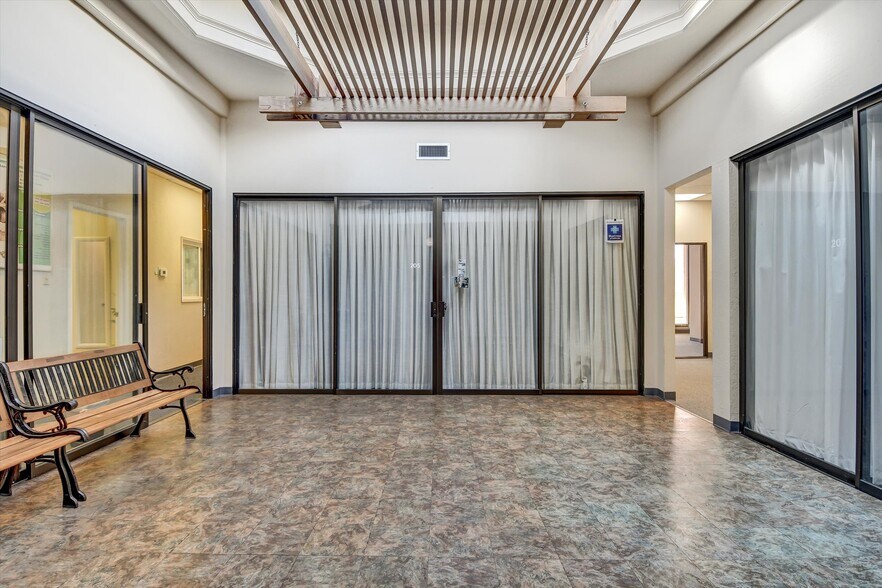 626 Grant Ave, San Francisco, CA à louer - Photo du bâtiment - Image 2 de 24