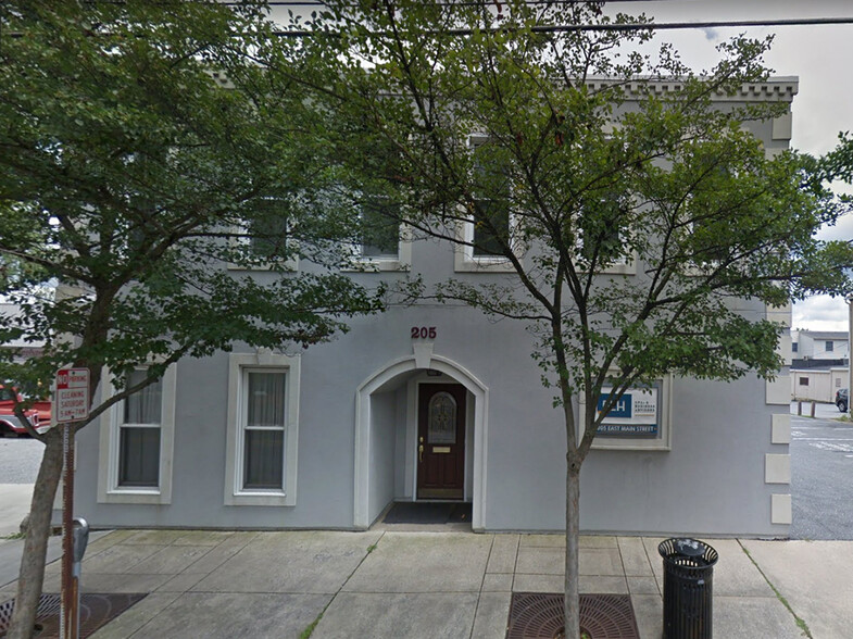 205-207 E Main St, Westminster, MD for lease - Building Photo - Image 2 of 4