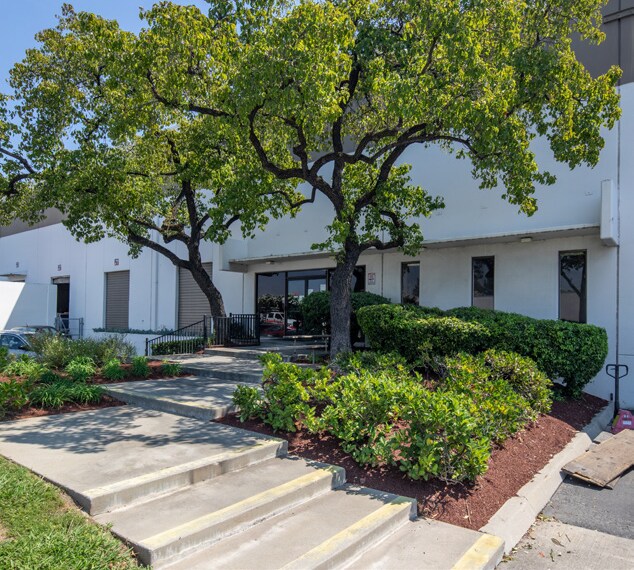 935 Mclaughlin Ave, San Jose, CA à louer - Photo du bâtiment - Image 2 de 6