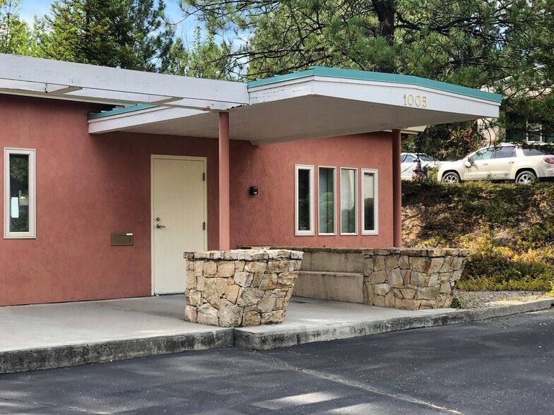 1005 Fowler Way, Placerville, CA à vendre - Photo du bâtiment - Image 3 de 57