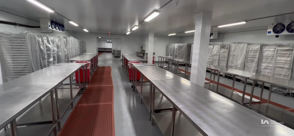 1441 W 130th St, Gardena, CA for lease - Building Photo - Image 3 of 9