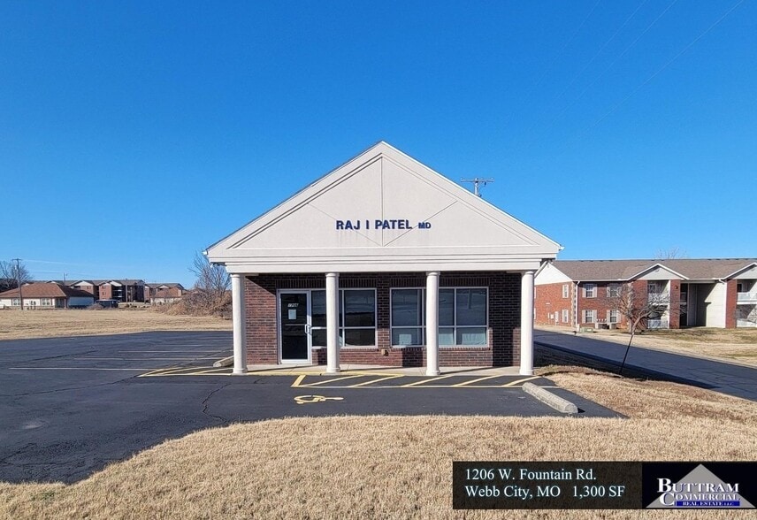 1206 W Fountain Rd, Webb City, MO for sale - Primary Photo - Image 1 of 2