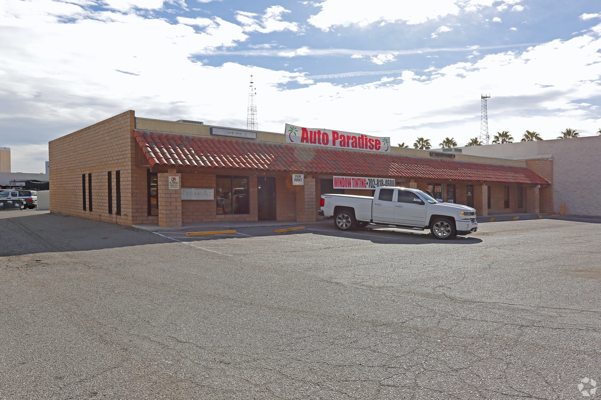 3280 Wynn Rd, Las Vegas, NV for lease Primary Photo- Image 1 of 5