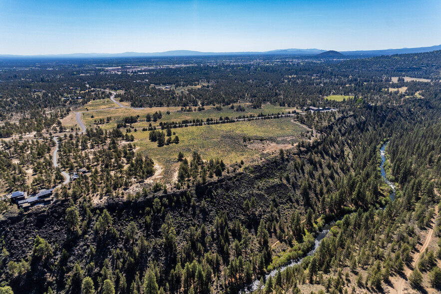 63685 O B Riley rd, Bend, OR à vendre - Photo principale - Image 1 de 21