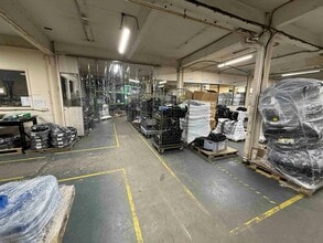 Whieldon Rd, Stoke On Trent for lease Interior Photo- Image 2 of 10