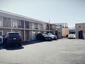 2221-2225 W Olive Ave, Burbank, CA for lease Building Photo- Image 1 of 1