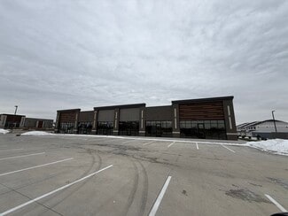 Plus de détails pour 10200 NW 62nd Ave, Johnston, IA - Commerce de détail à louer