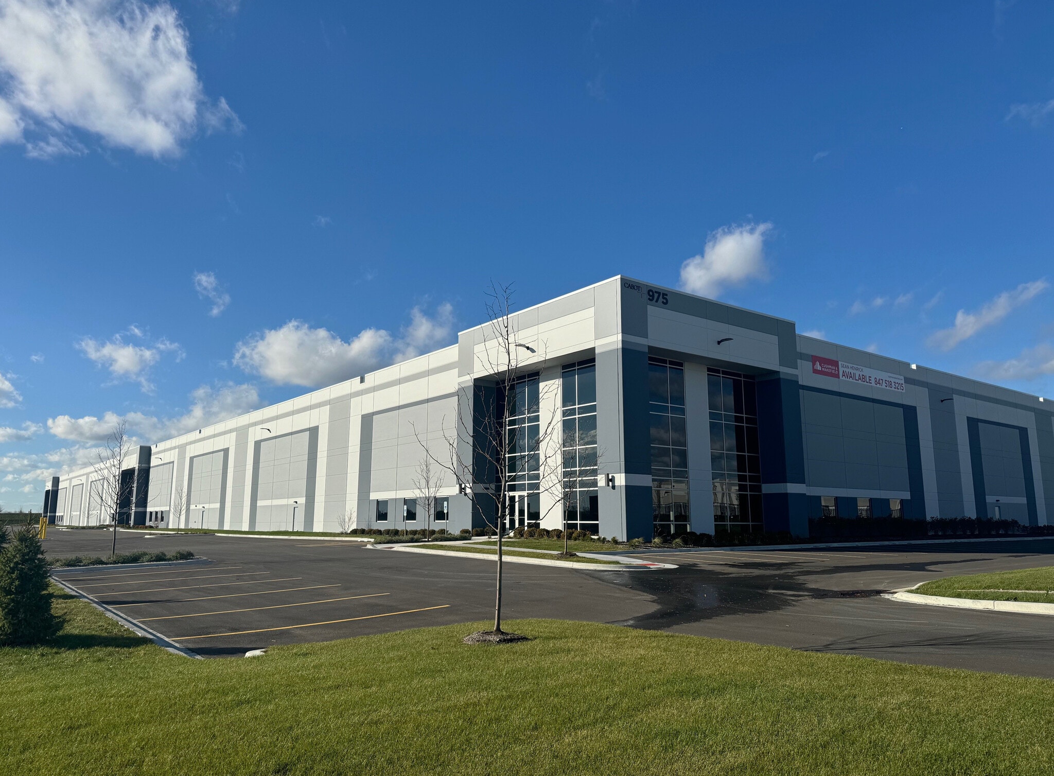 975 Belle Ln, Bolingbrook, IL for lease Primary Photo- Image 1 of 11