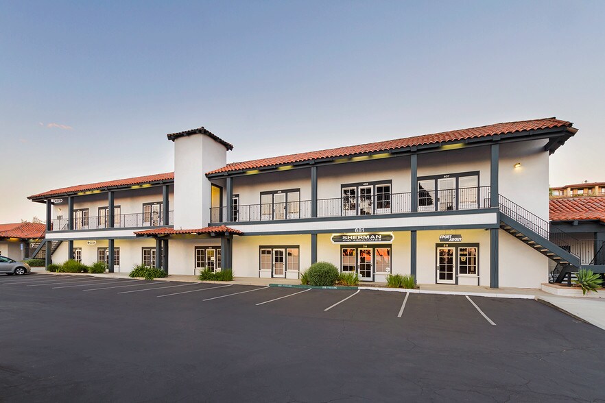 681 Encinitas Blvd, Encinitas, CA à louer - Photo du bâtiment - Image 3 de 20