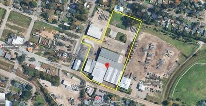 600 S Main St, Baytown, TX - AERIAL  map view - Image1