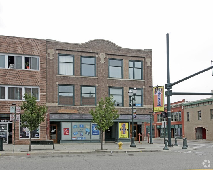 2-4 N Saginaw St, Pontiac, MI à vendre - Photo principale - Image 1 de 18