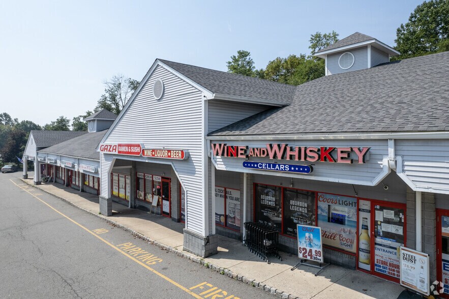 915 Route 517, Hackettstown, NJ à louer - Photo du bâtiment - Image 3 de 5