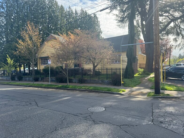 8010 N Charleston Ave, Portland, OR à vendre - Photo principale - Image 1 de 17