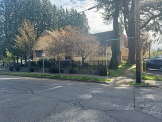 Plus de détails pour 8010 N Charleston Ave, Portland, OR - Bureau à vendre