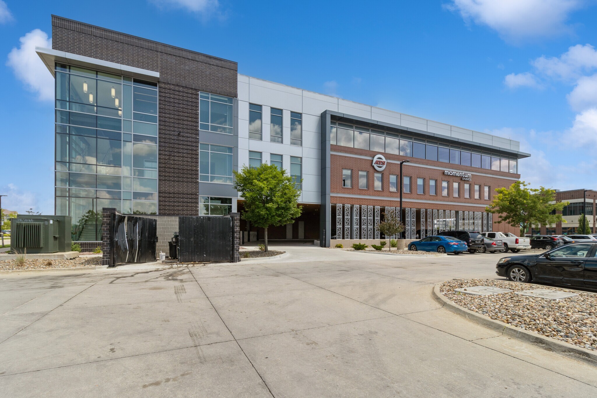 1465 SW Park Square Dr, Ankeny, IA for lease Interior Photo- Image 1 of 56