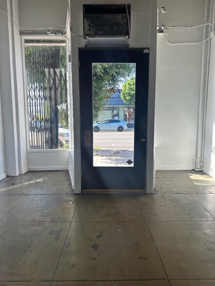 336 S La Brea Ave, Los Angeles, CA à louer - Photo intérieure - Image 2 de 8