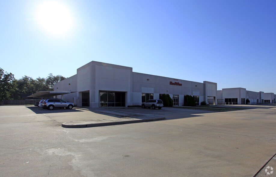 4500 Blalock Rd, Houston, TX à louer - Photo du bâtiment - Image 3 de 26