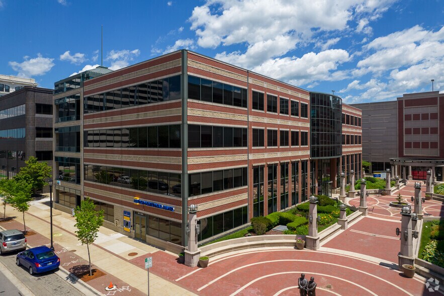 130 S Main St, South Bend, IN à louer - Photo du bâtiment - Image 2 de 23