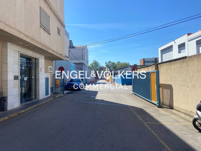 Industrial in Barcelona, Barcelona for lease - Building Photo - Image 3 of 3