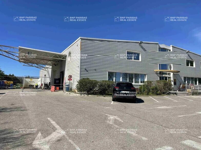 Flex dans Aix-en-Provence à louer - Photo du bâtiment - Image 2 de 4