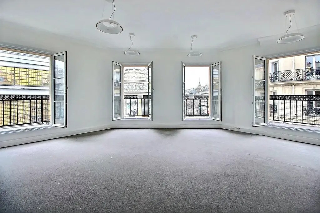 1 Bis Rue Du Havre, Paris à louer Photo intérieure- Image 1 de 6