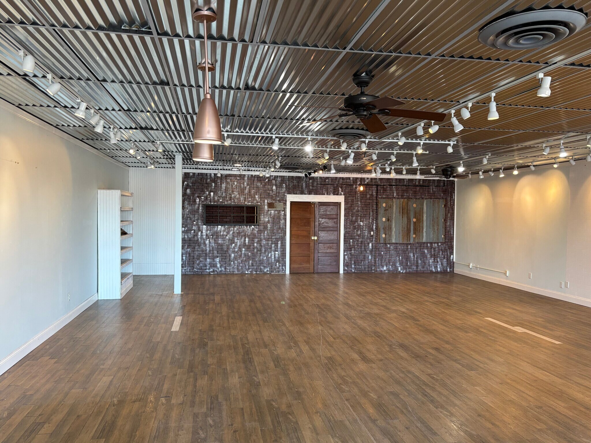 3011-3049 Anderson Ave, Manhattan, KS for lease Primary Photo- Image 1 of 4