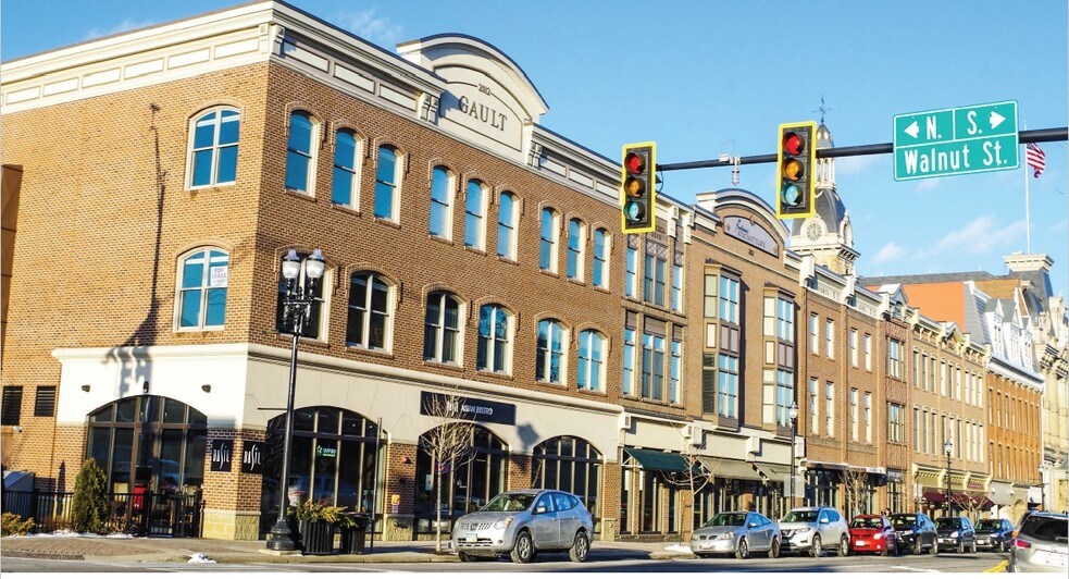 125-147 W Liberty St, Wooster, OH à louer - Photo du bâtiment - Image 2 de 3