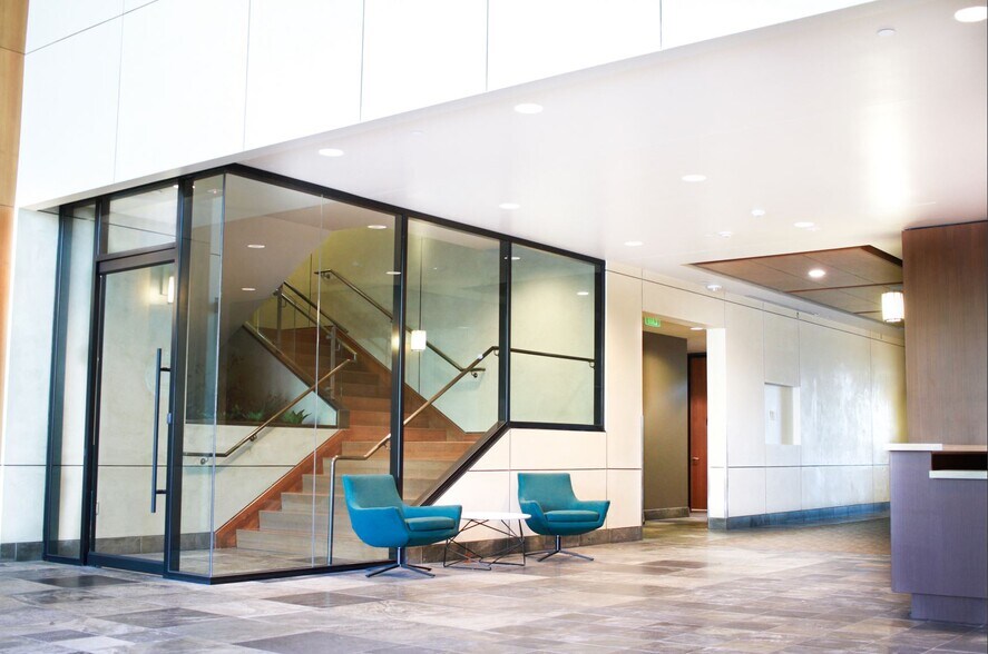 28515 Westinghouse Pl, Valencia, CA à louer - Hall d’entrée - Image 2 de 9