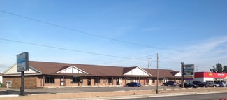 Plus de détails pour 814 S Main St, Lapeer, MI - Bureau à vendre
