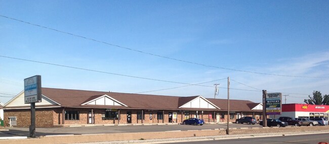 More details for 814 S Main St, Lapeer, MI - Office for Sale