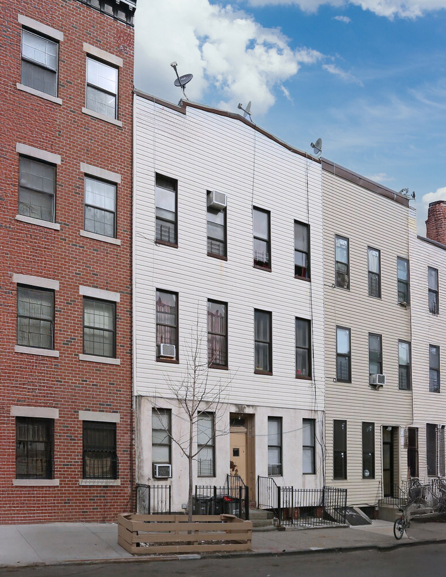 1111 Willoughby Ave, Brooklyn, NY à vendre Photo principale- Image 1 de 13