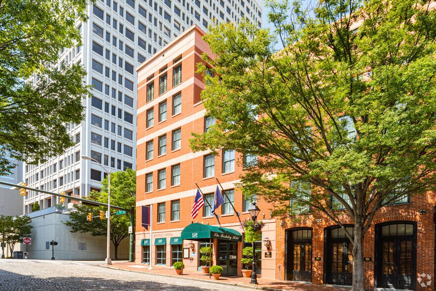 1200 E Cary St, Richmond, VA à louer - Photo du bâtiment - Image 3 de 7