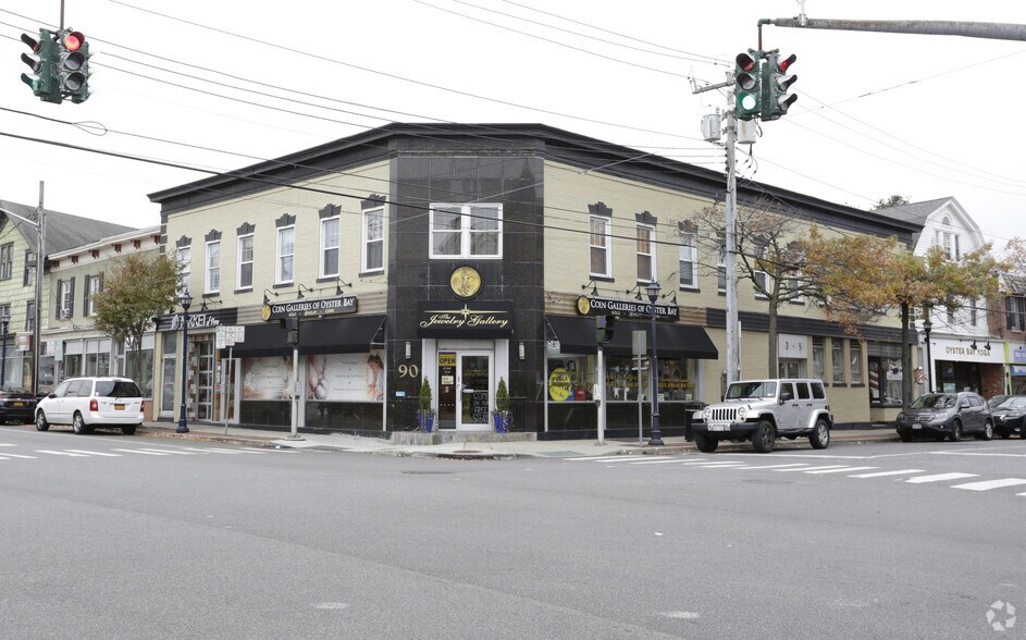 3-5 Audrey Ave, Oyster Bay, NY for lease - Primary Photo - Image 1 of 2