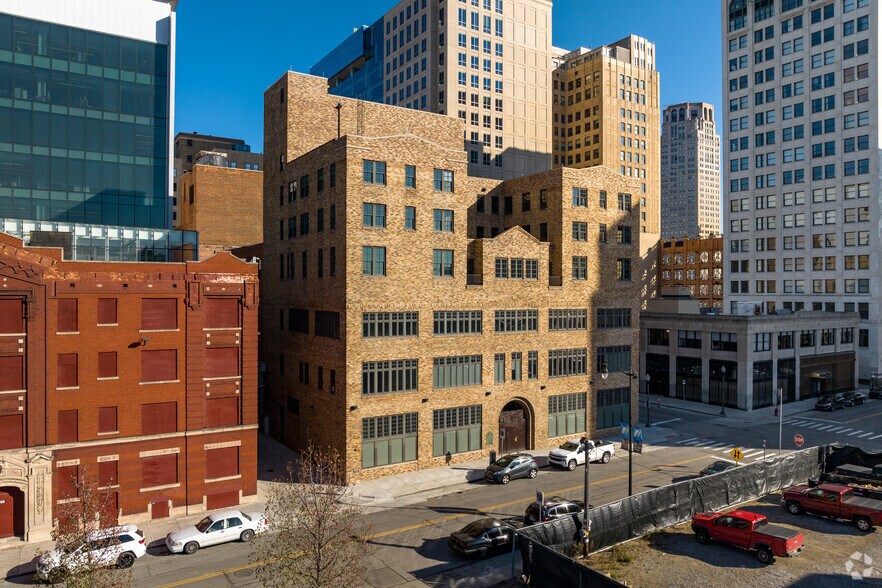 2110 Park Ave, Detroit, MI à louer - Photo du bâtiment - Image 1 de 5