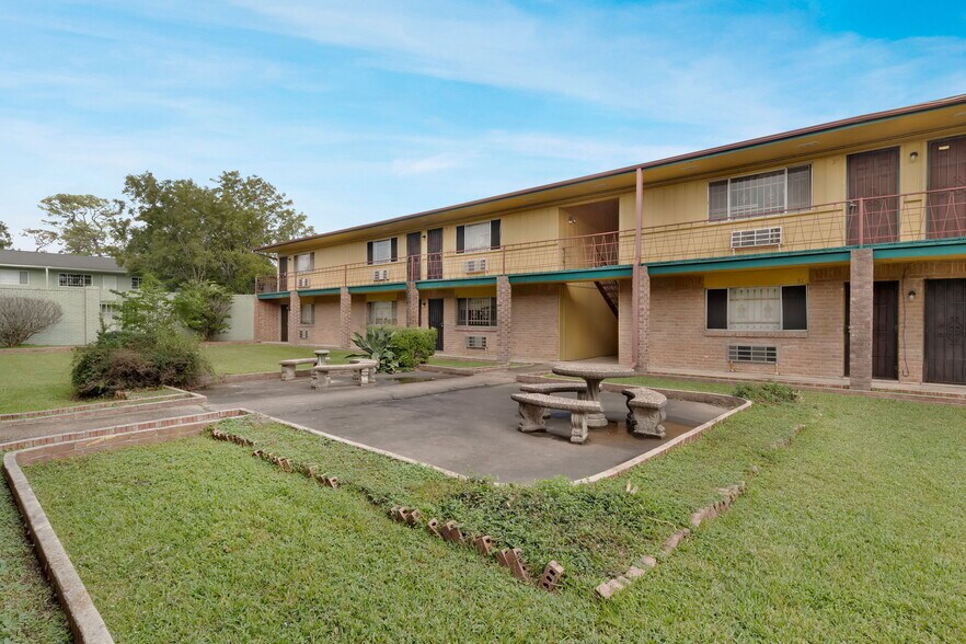 3501 N Macgregor Way, Houston, TX à vendre - Photo du bâtiment - Image 1 de 30