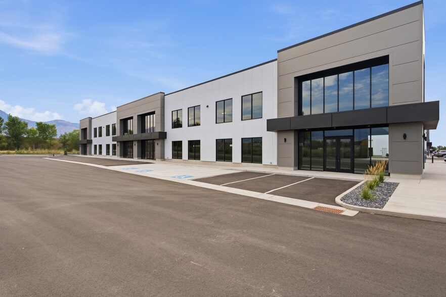 1242 N 2000 W, Farr West, UT for sale - Building Photo - Image 2 of 25