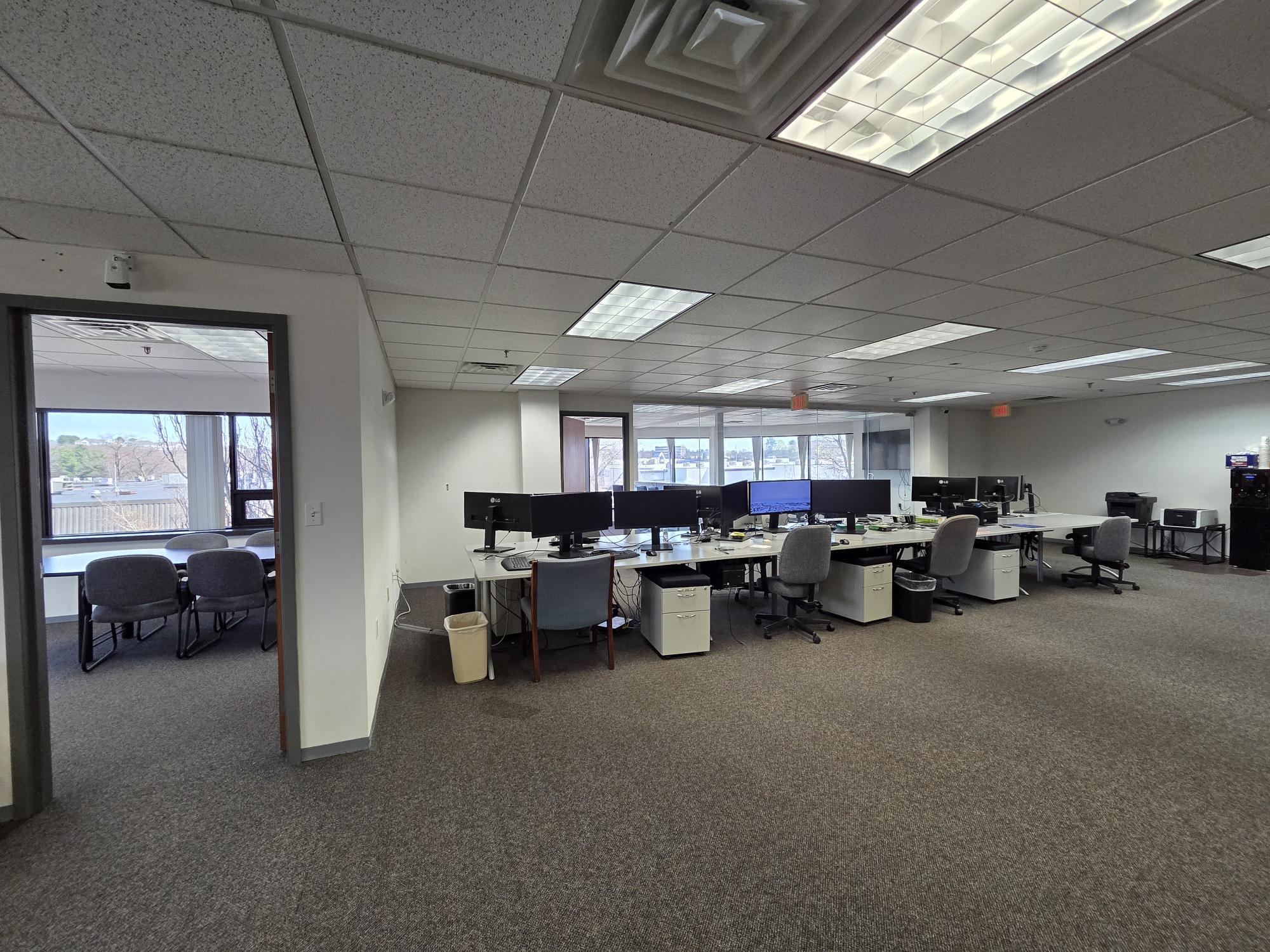 18 Commerce Way, Woburn, MA for lease Interior Photo- Image 1 of 7