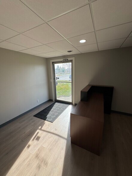 4602 County W 100 N rd, Kokomo, IN à vendre - Photo du bâtiment - Image 2 de 14