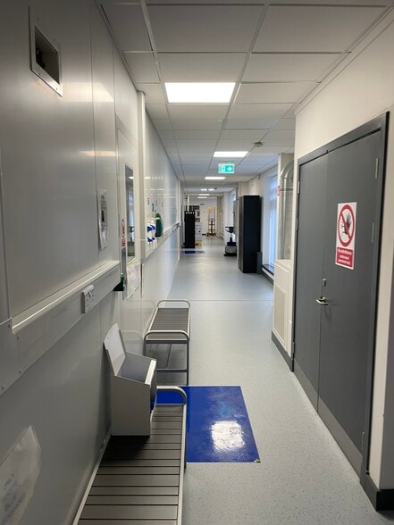 42 Research Ave N, Currie for sale - Interior Photo - Image 2 of 7