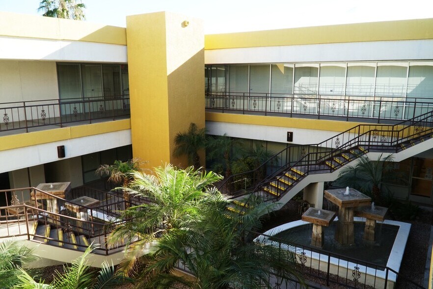 460 N Mesa Dr, Mesa, AZ à louer - Photo du bâtiment - Image 3 de 4