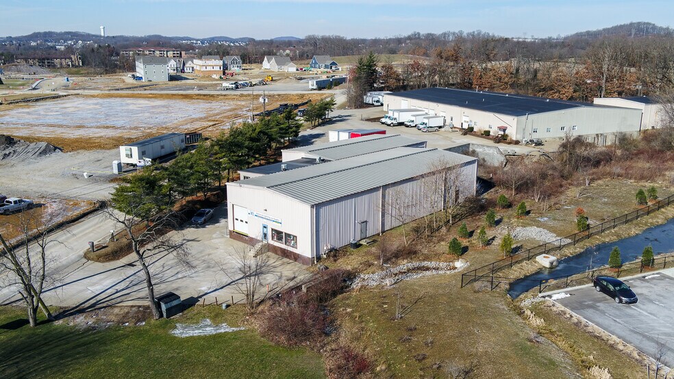 3020 Unionville Rd, Cranberry Township, PA à vendre - Photo du bâtiment - Image 3 de 9