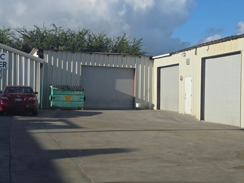 2844-2850 Kaihikapu St, Honolulu, HI à louer - Photo du bâtiment - Image 2 de 14