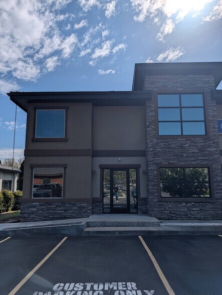 2680 S Eagle Rd, Meridian, ID à louer - Photo du bâtiment - Image 2 de 27