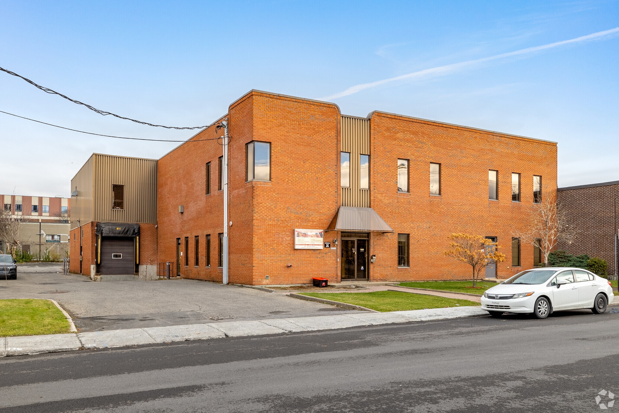 1300 Rue De Louvain O, Montréal, QC for lease Primary Photo- Image 1 of 35