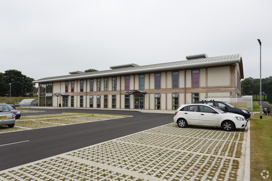 Newlands Way, Bradford à louer - Photo du bâtiment - Image 3 de 3