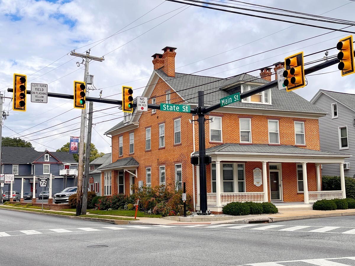 2011 State St, East Petersburg, PA for lease Primary Photo- Image 1 of 19