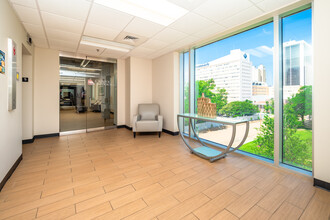 200 N Congress St, Jackson, MS for lease Lobby- Image 1 of 4