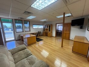 400 E St Elmo Rd, Austin, TX à louer Photo intérieure- Image 2 de 11