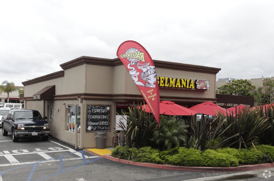 8831-8961 Adams Ave, Huntington Beach, CA for lease - Building Photo - Image 2 of 7